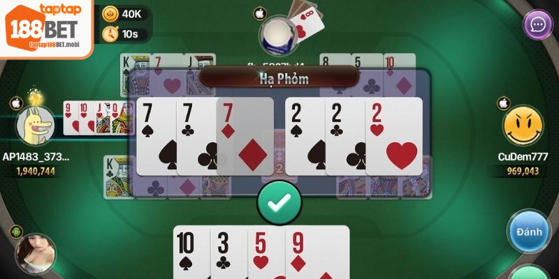 Quan sát lượt đánh của đối thủ giúp bạn dự đoán bài họ đang giữ